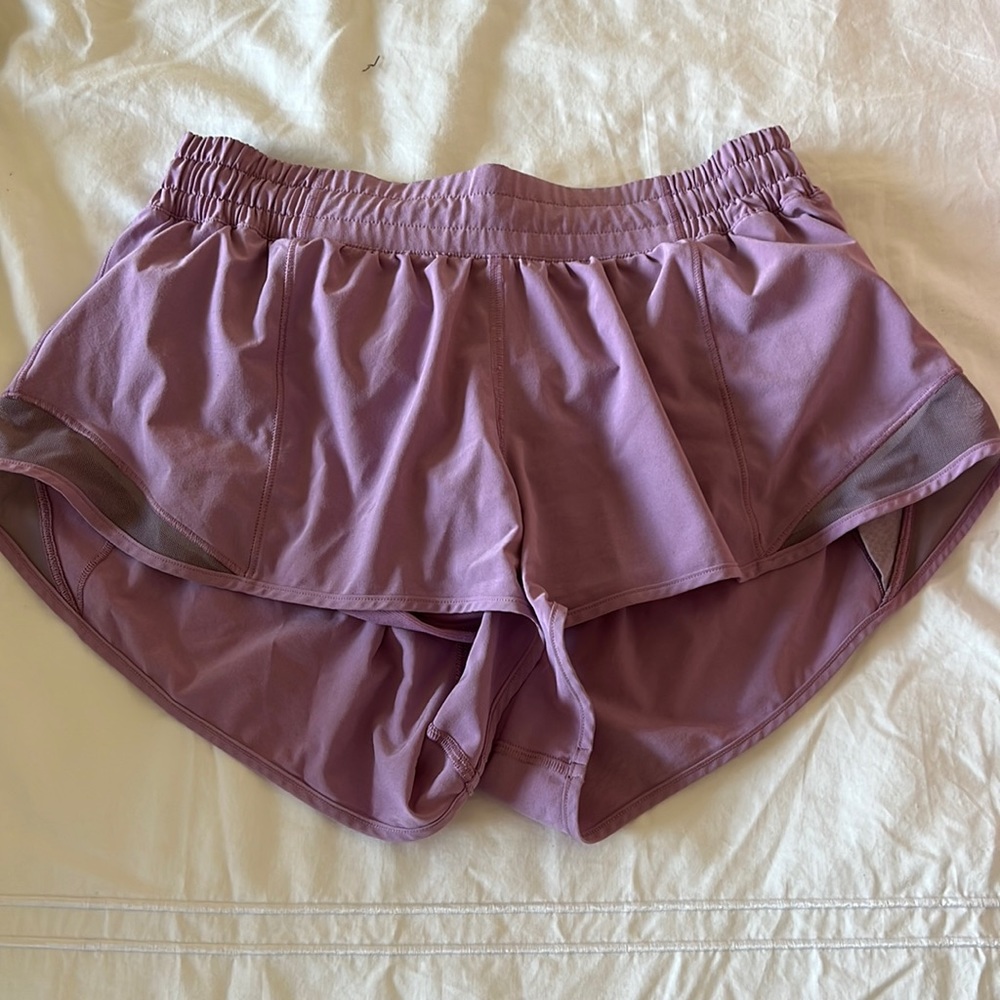 ONLY WORN ONCE lululemon hotty hot shorts 2.5